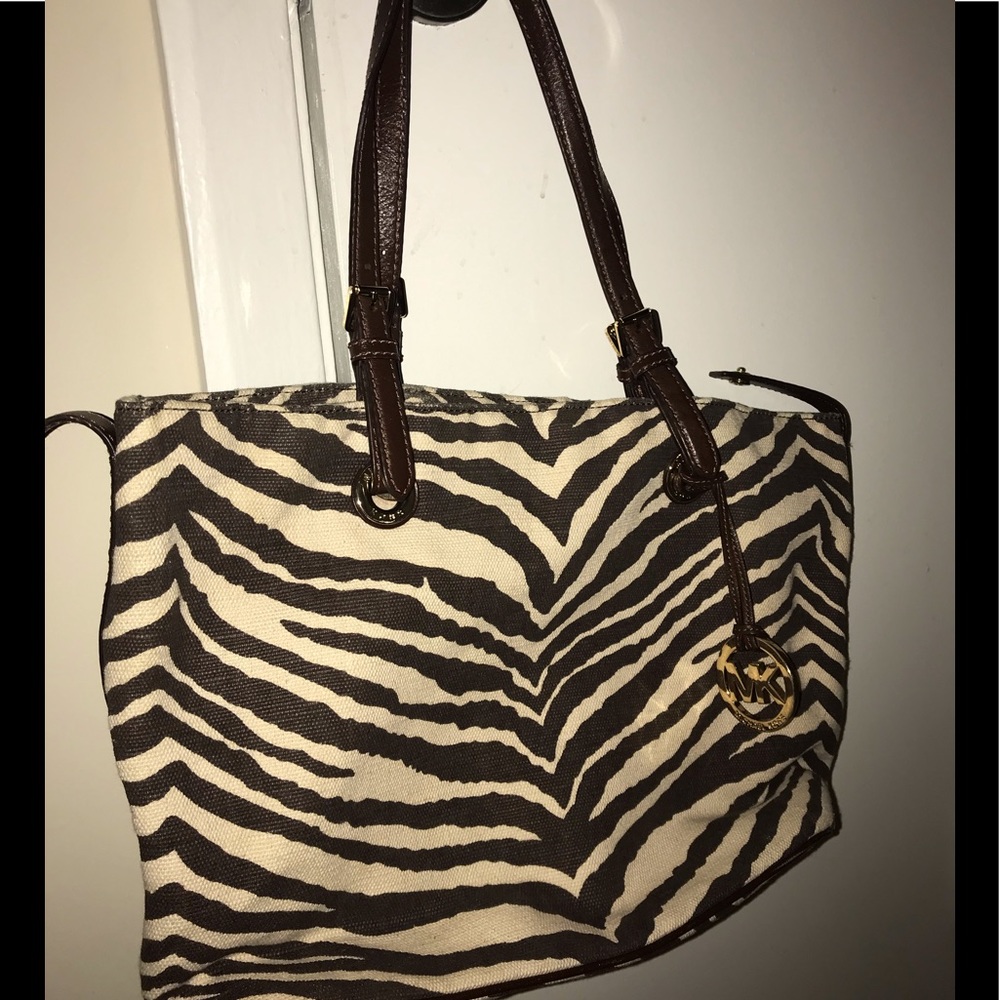 MK Purse excellent condition it’s Authentic